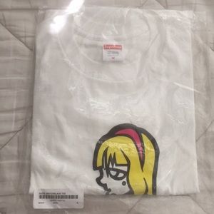 Supreme tee shirt brand new  100% authentic